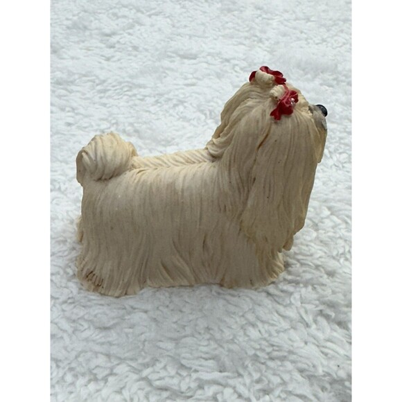 Sandicast Blonde Maltese Dog Glass Eyes Miniature Figurine Signed W.U. 98 VTG - Picture 10 of 15